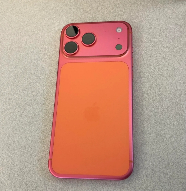 iPhone 17 Pro Max สีเปลี่ยน