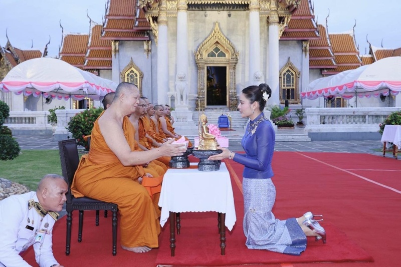 ท่านผู้หญิงอรอนงค์ ปิยนาฎวชิรพัทธ์