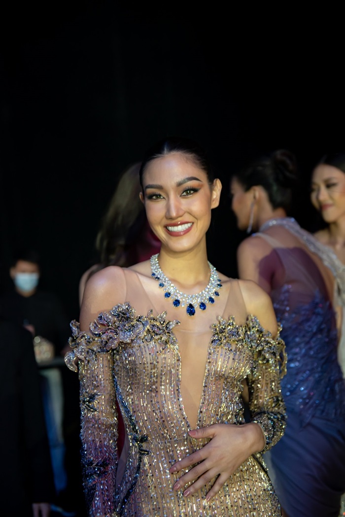 นิโคลีน พิชาภา  