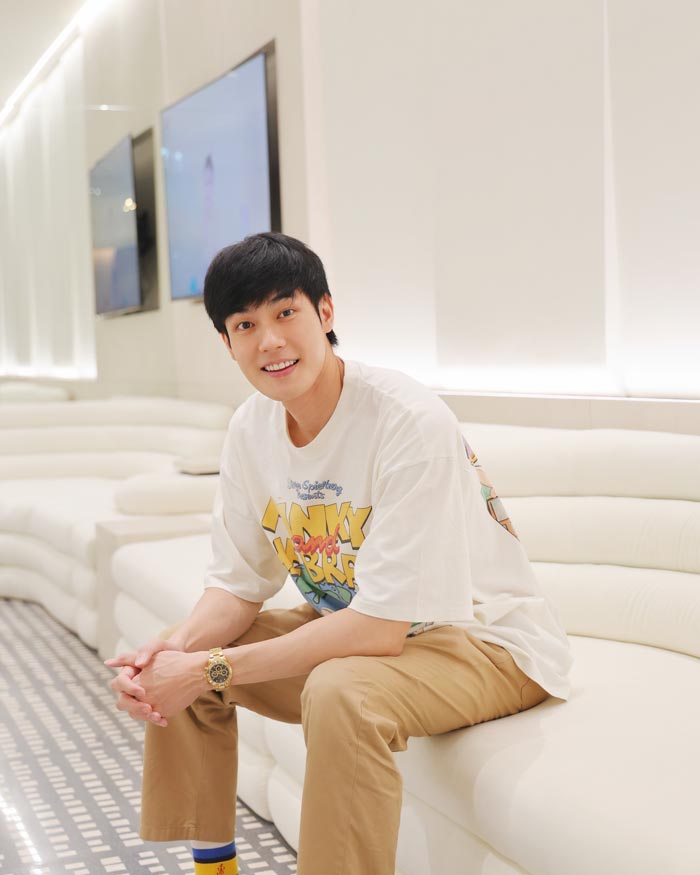หน่อง ธนา