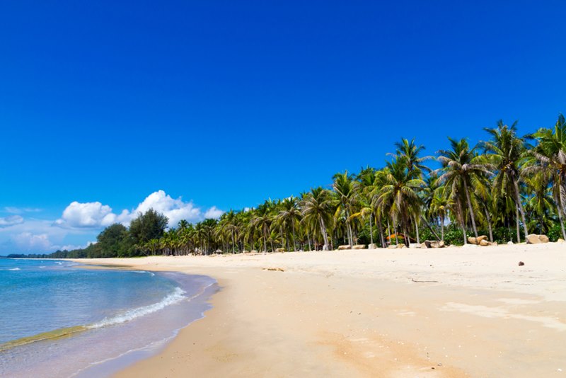 หาดบ้านกรูด ประจวบคีรีขันธ์