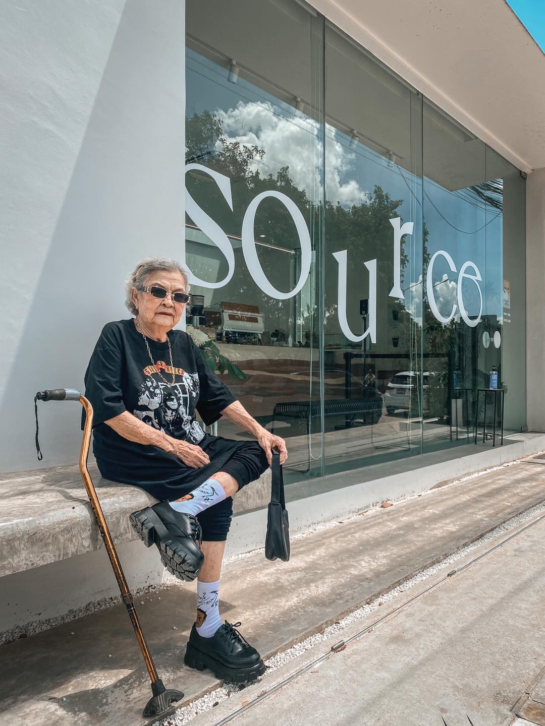 คุณยายหงส์ทอง