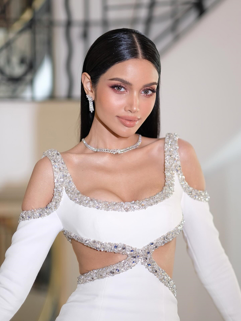 วีนา เปิดลุค 2 เดินพรมแดงเมืองคานส์ 2025