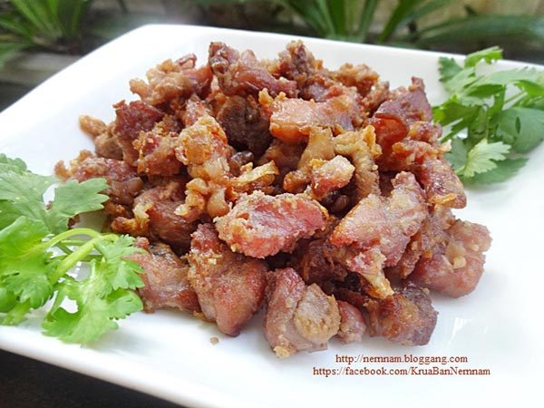 แหนมเอ็นข้อไก่