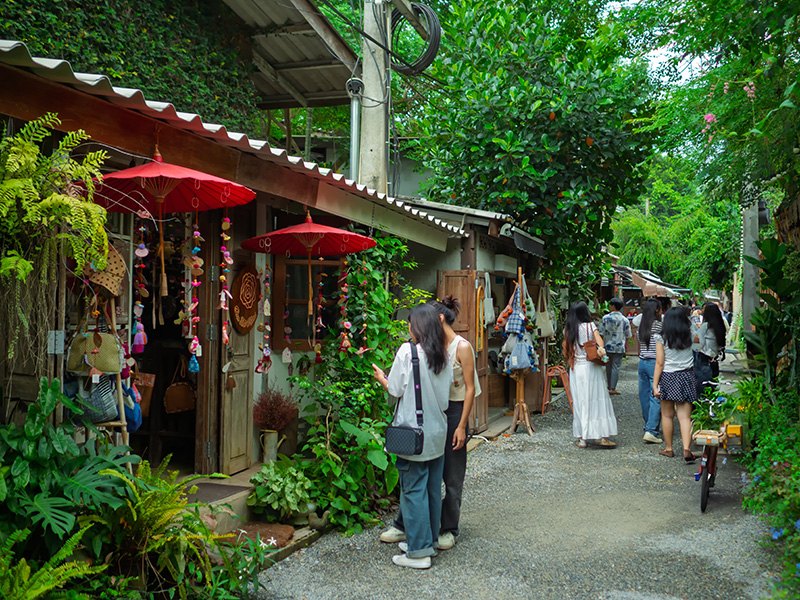 บ้านข้างวัด ที่เที่ยวเชียงใหม่หน้าฝน