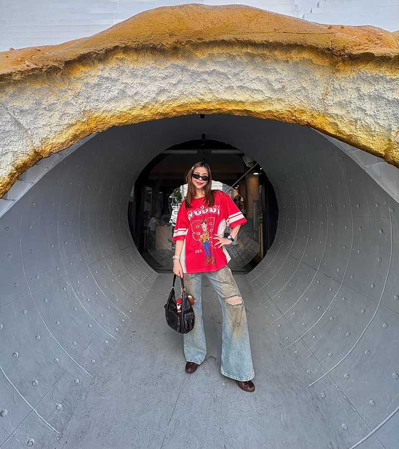 พลอย ชวพร