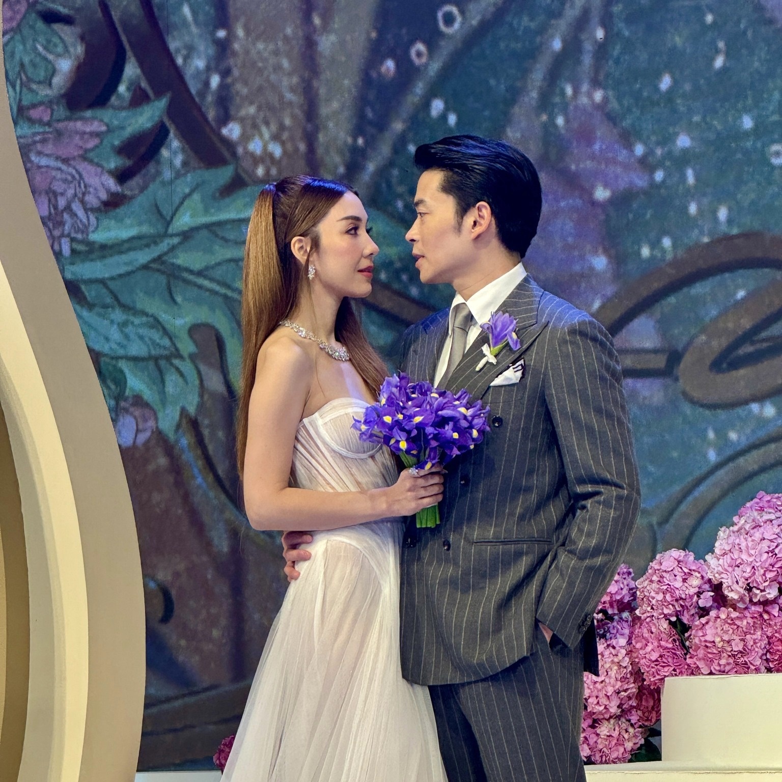 งานแต่ง วุ้นเส้น ไฮโซนิกม์