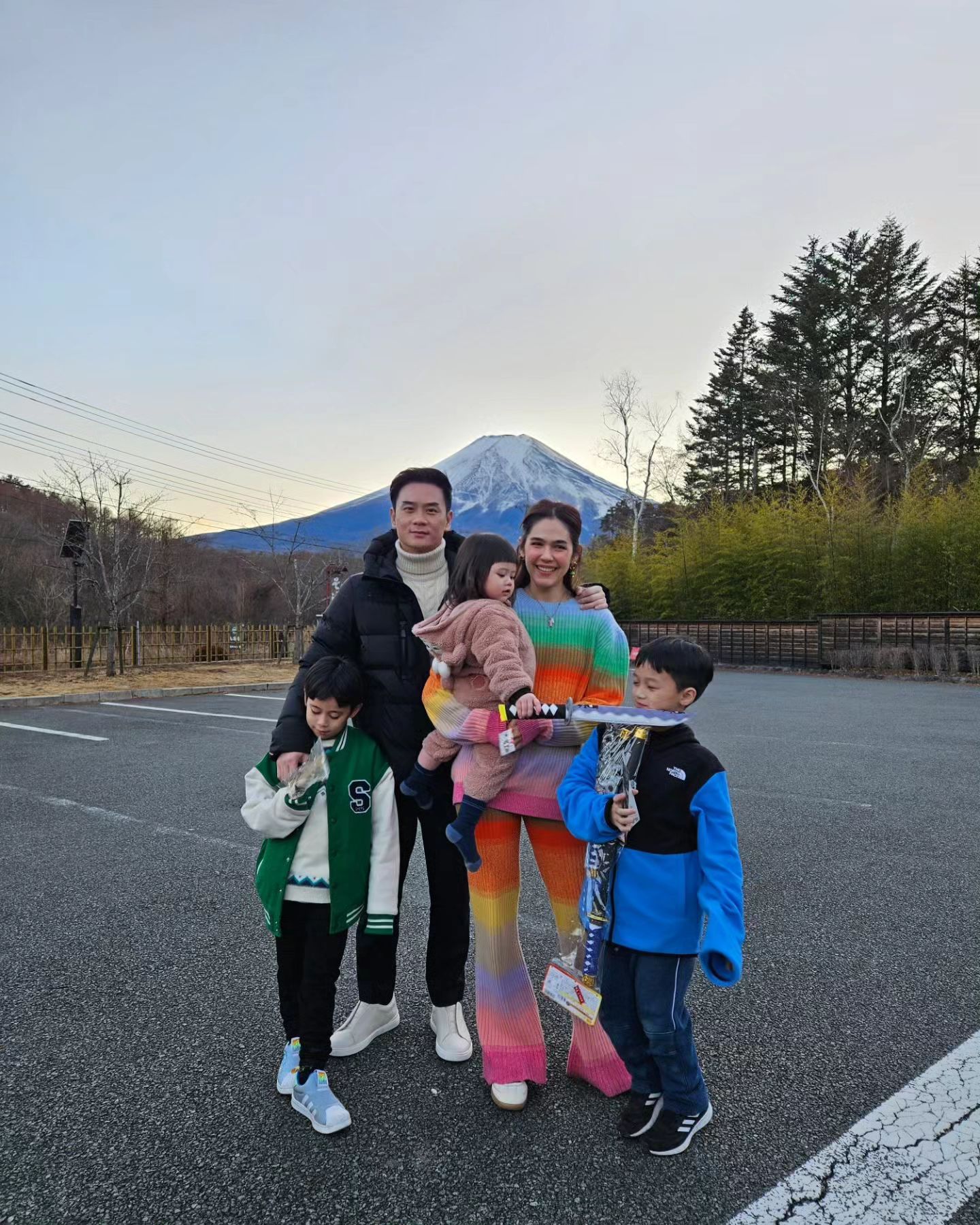 ชมพู่ อารยา