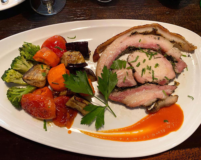 ร้านพิซซ่าเตาถ่าน