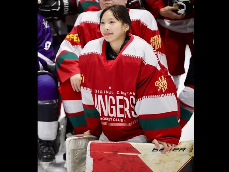 ตุ๊ก ชนกวนันท์ สุดภูมิใจ น้องแพรว รับรางวัลเยาวชนดีเด่นแห่งชาติ 