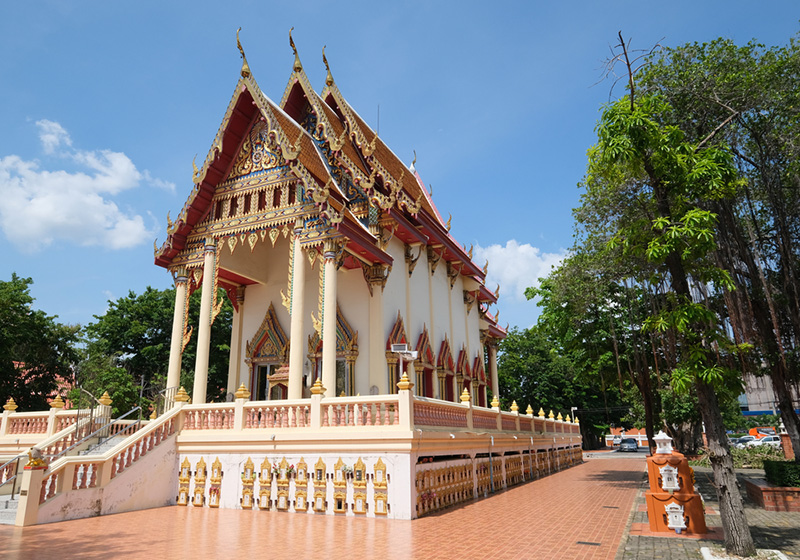 ไหว้พระ 9 วัด ตามเส้นทางรถไฟฟ้าสายสีชมพู วัดผาสุกมณีจักร