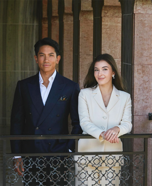 อนิชา อิซา คาเลบิก ประวัติ