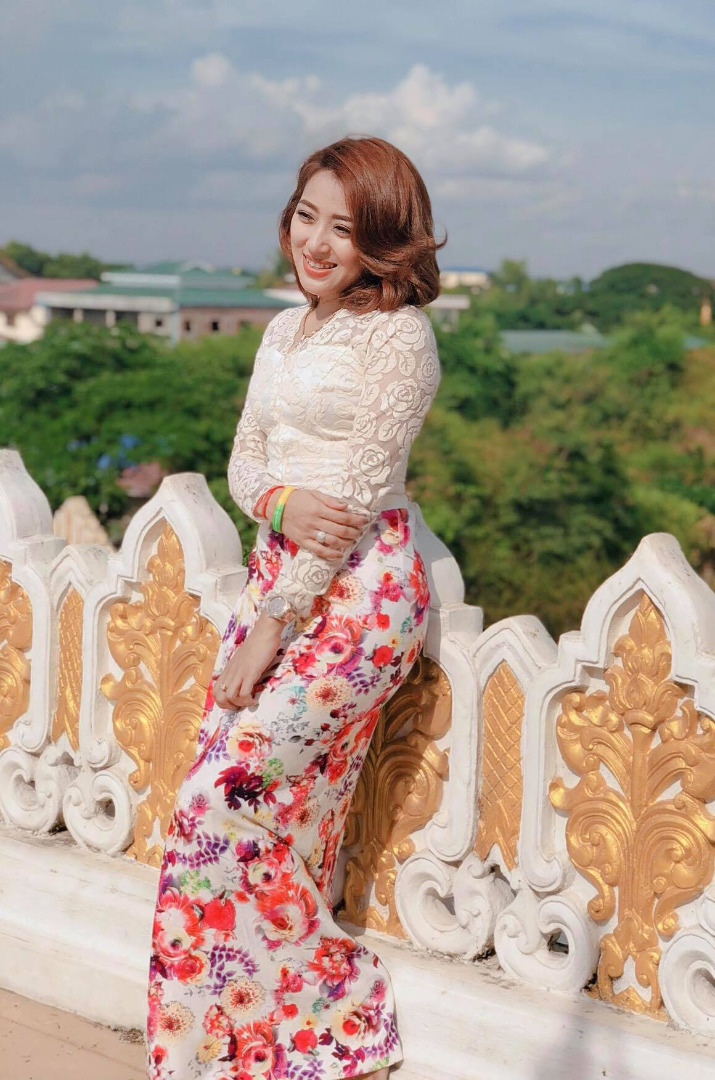 โป อี้ อี้ ขันท์