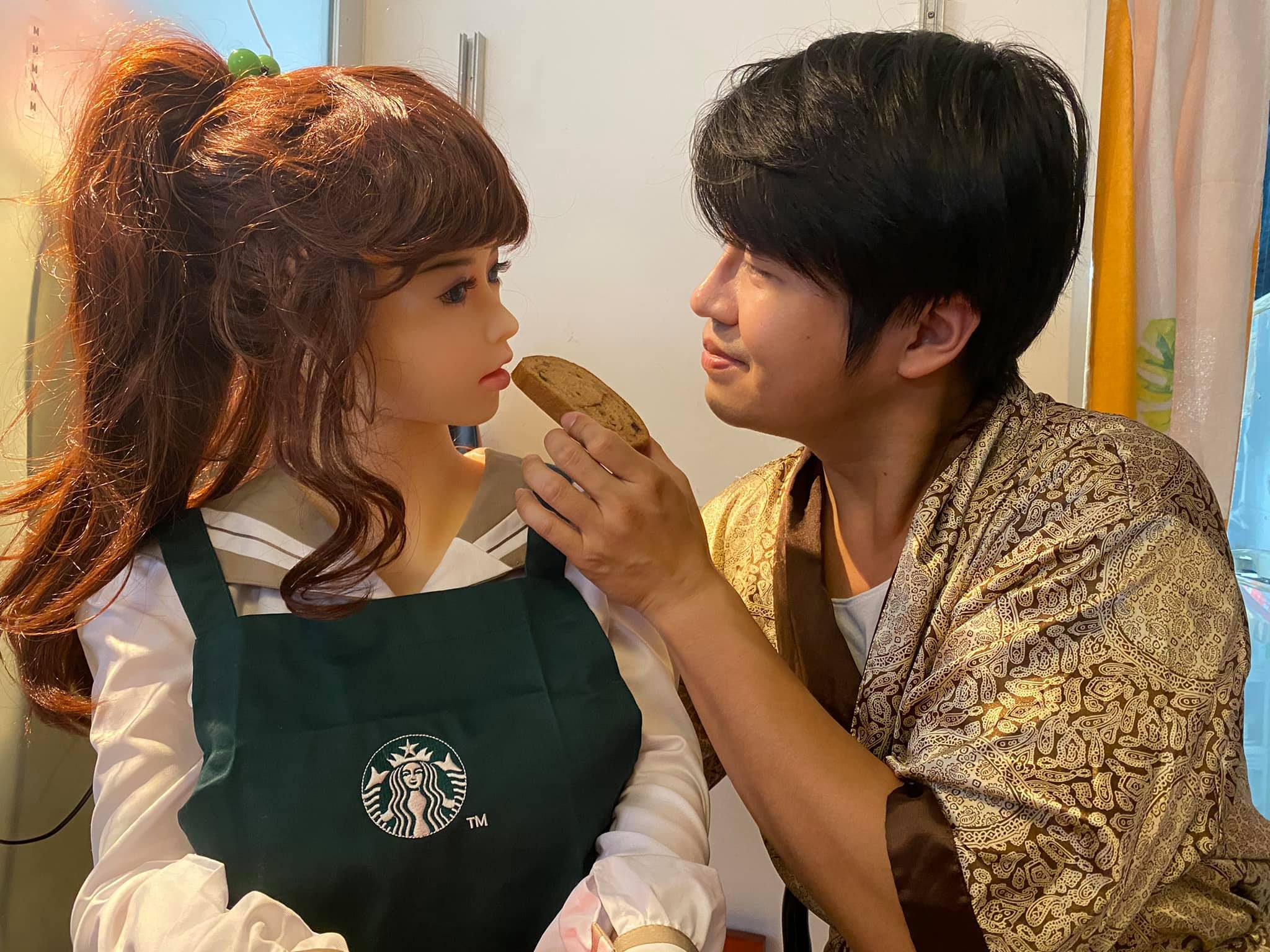 แฟนตุ๊กตายาง