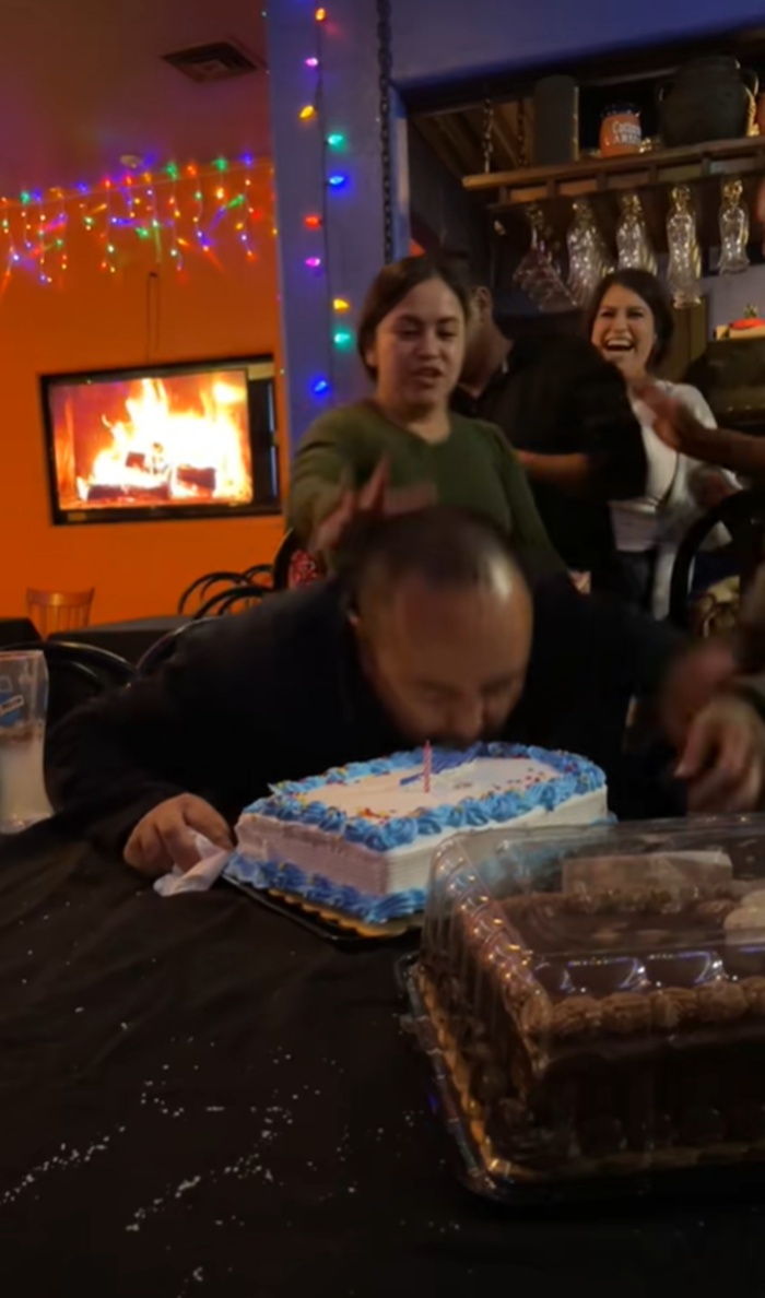 เป่าเค้ก