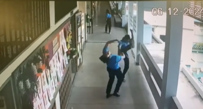 แกล้งครู