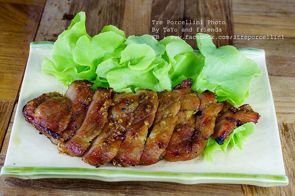 คอหมูย่างหมักผงกะหรี่