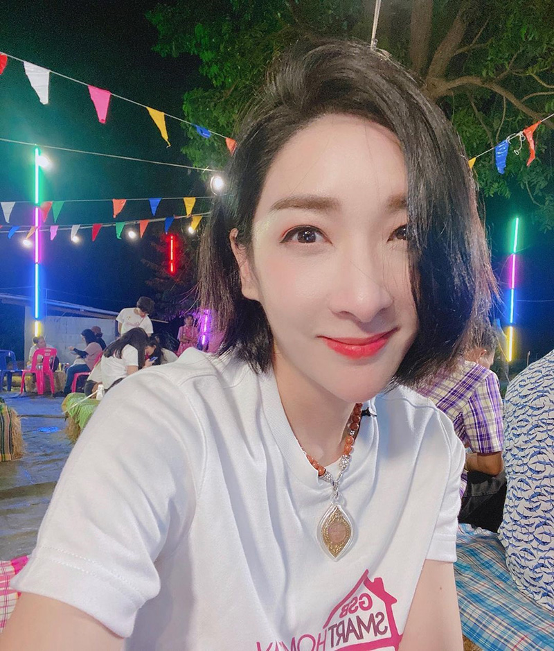 เฟี้ยว์ฟ้าว 