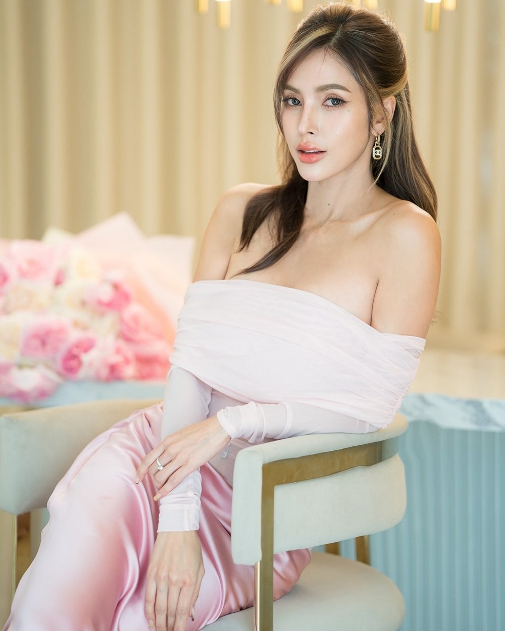 อุ้ม ลักขณา สวนคืนคนแซะ ทำหน้าเยอะจนน่ากลัว