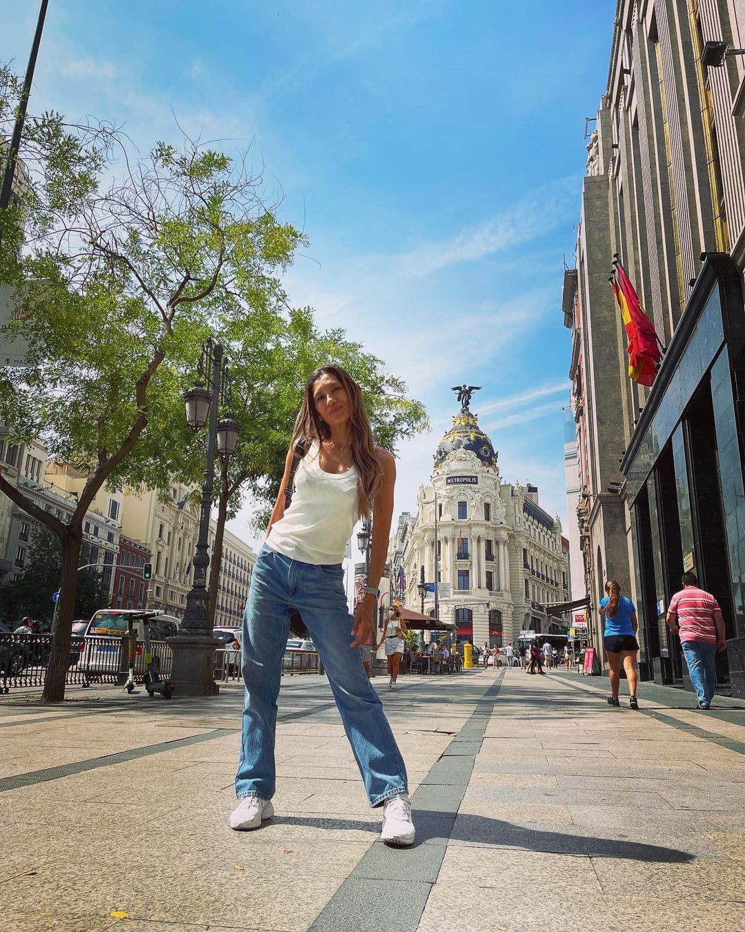 ยู่ยี่ อลิสา