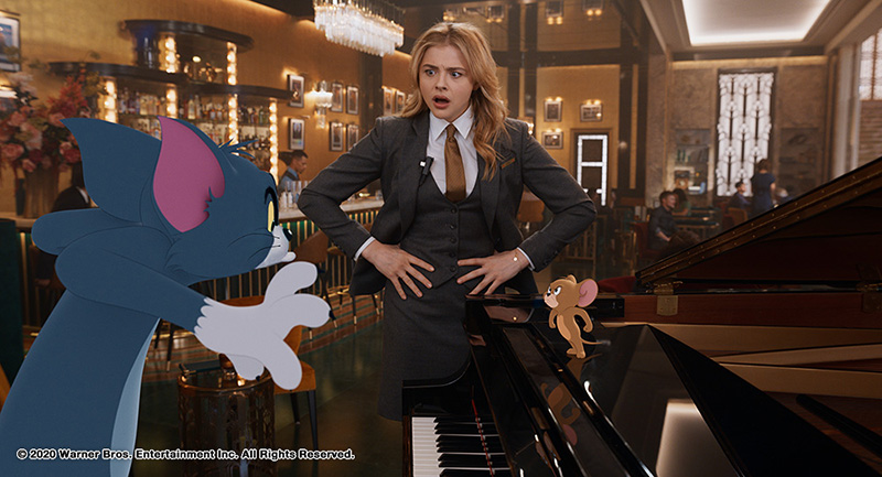 หนังคนจริงแสดงกับการ์ตูน