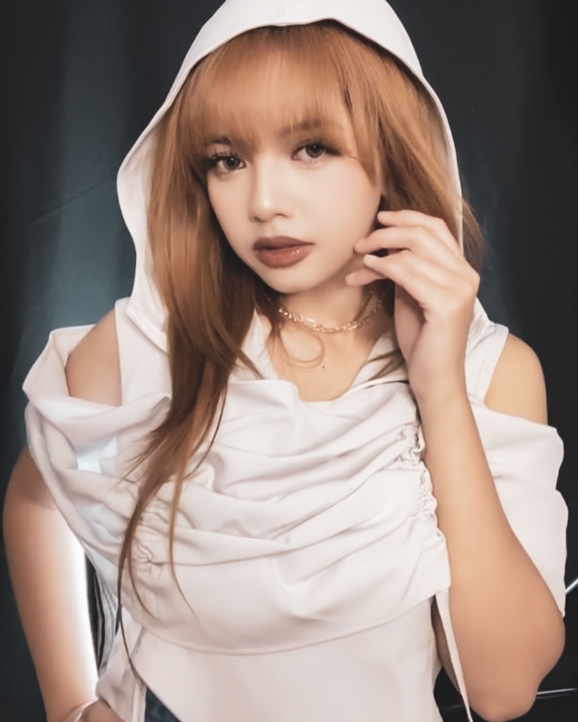 สาวอินโดฯ หน้าคล้ายลิซ่า