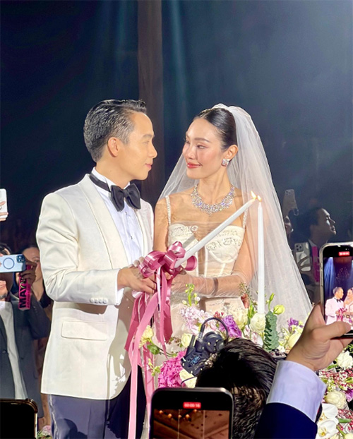 เมย์ พิชญ์นาฏ ชุดแต่งงาน