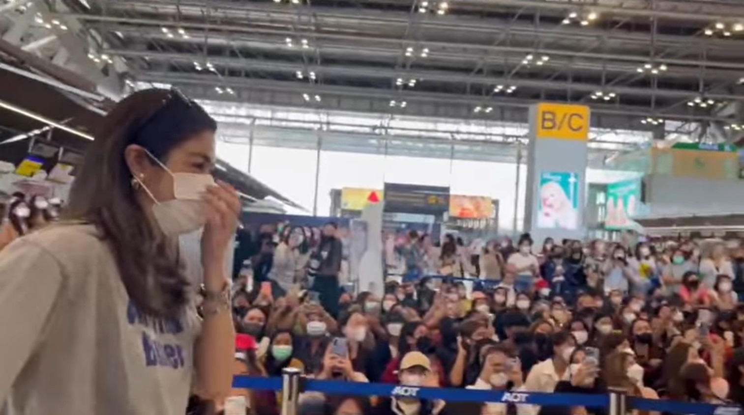 แจ๊ส ชวนชื่น