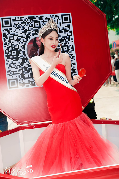 มิสแกรนด์ไทยแลนด์ 2025 ส่องความอลังการขบวนนางงาม สีสันวันเข้ากอง