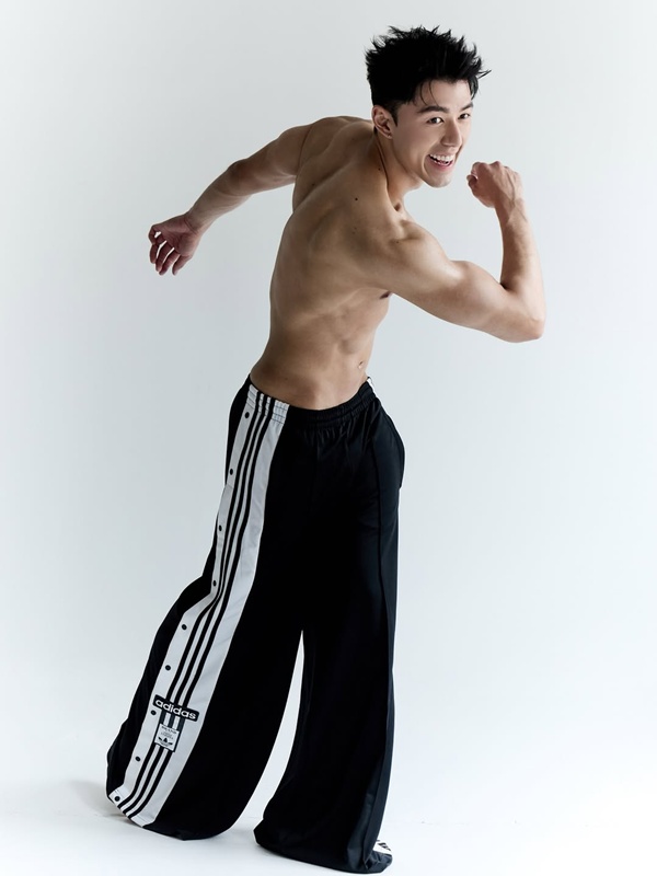 นาย ณภัทร  อวดหุ่นฟิตเปรี๊ยะ โชว์กล้ามแน่น