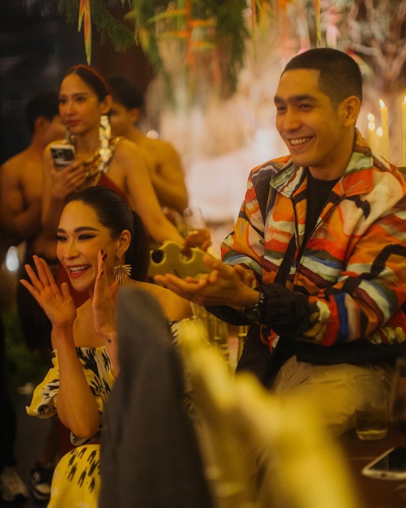 โต้ง พลอย