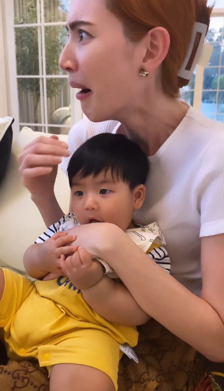 ใหม่ ดาวิกา