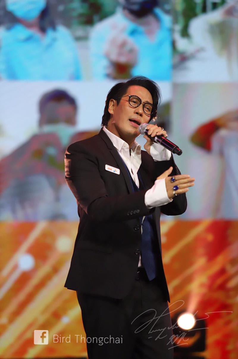 เบิร์ด ธงไชย