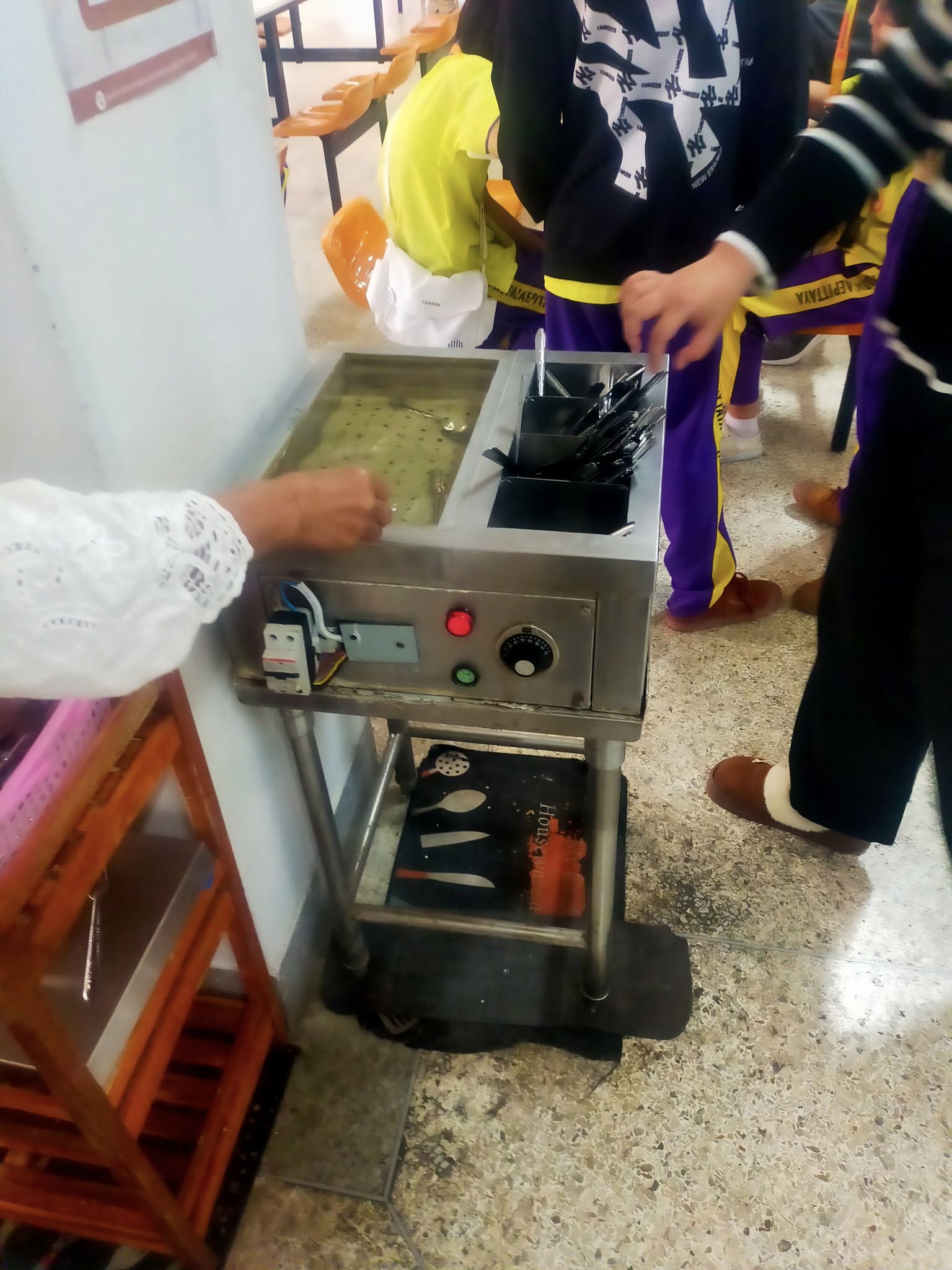 เครื่องลวกช้อนส้อม