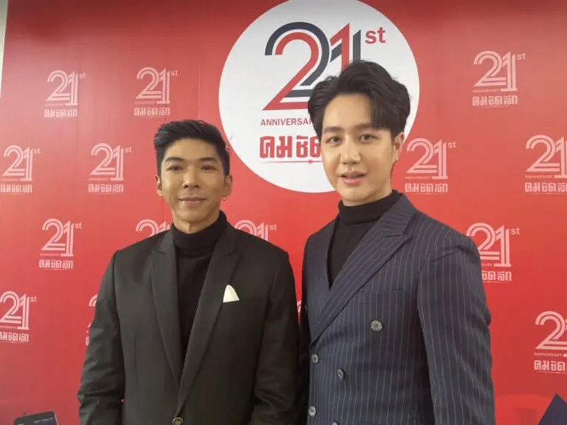 กัญจน์ ภักดีวิจิตร ควงแฟนออกงาน 