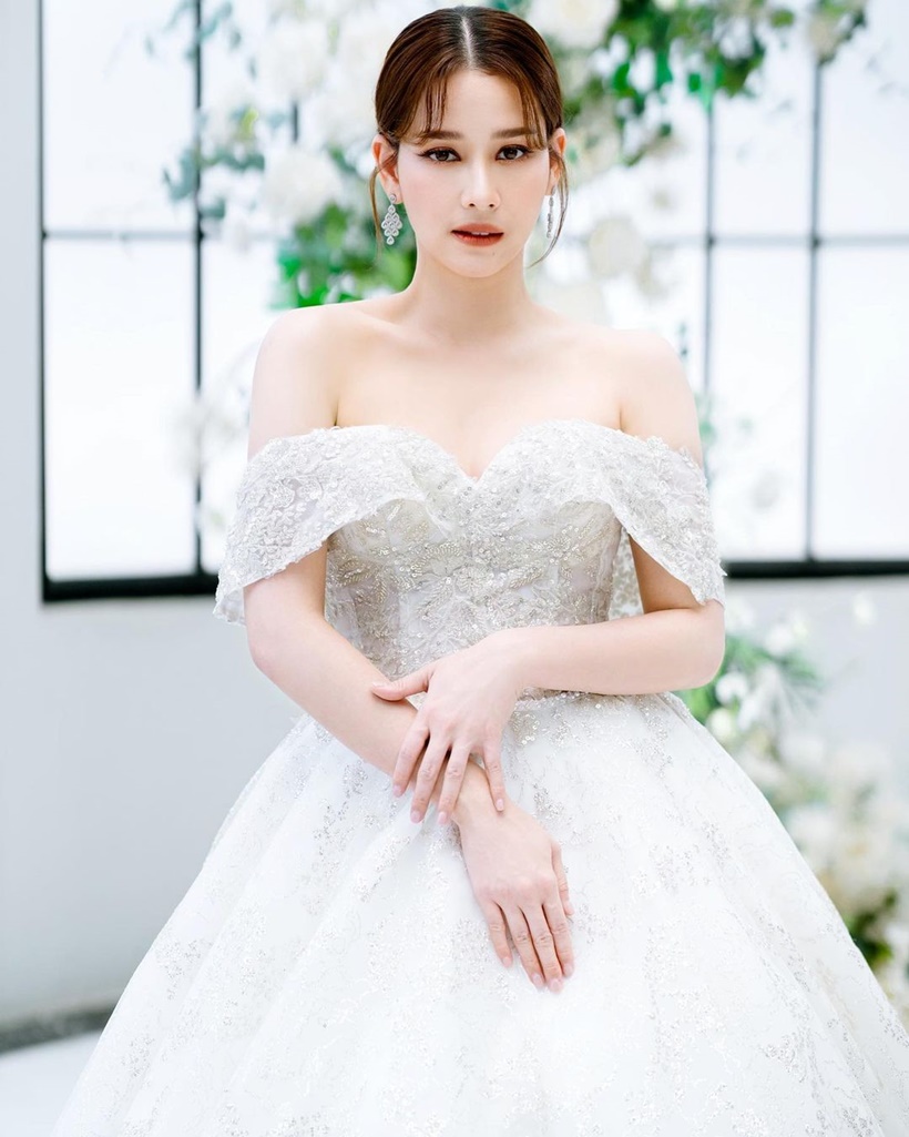 โม อมีนา