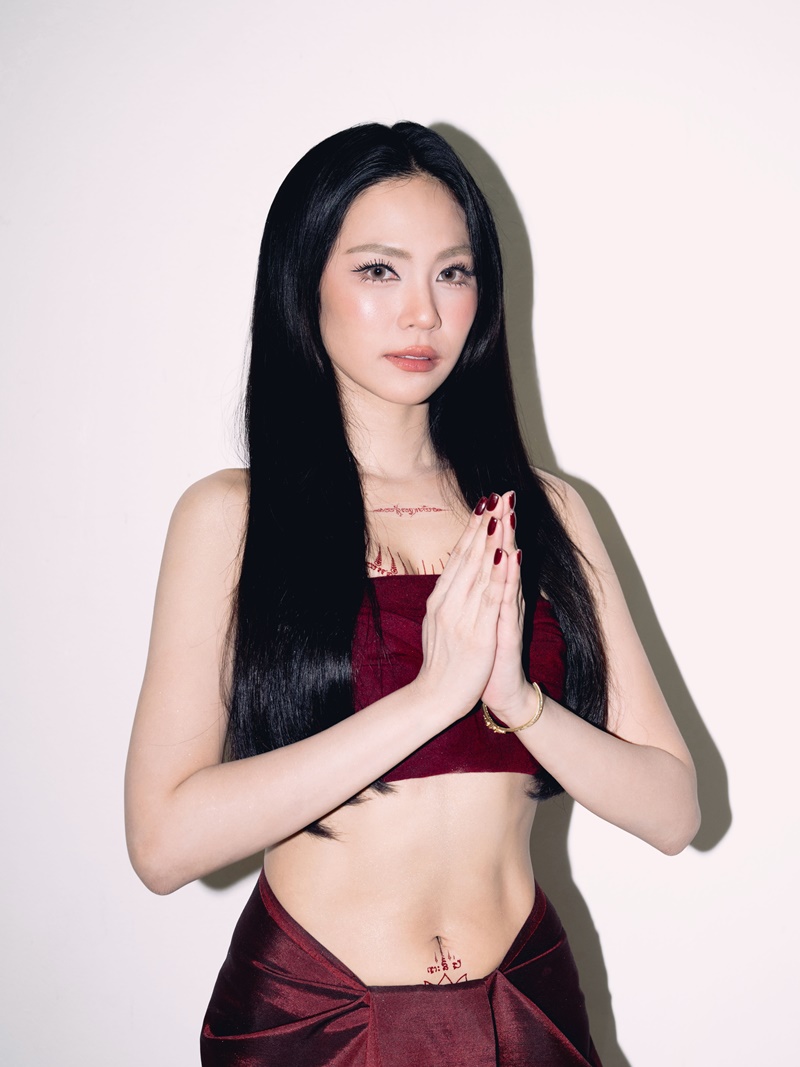 บิ๊นท์ สิรีธร ประวัติ