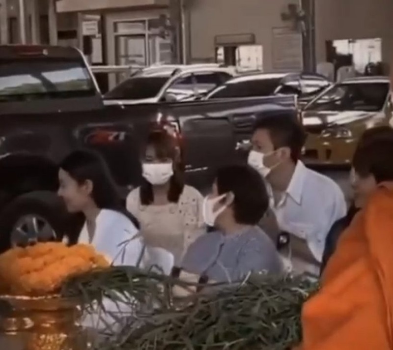 เบลล่า กองทัพ