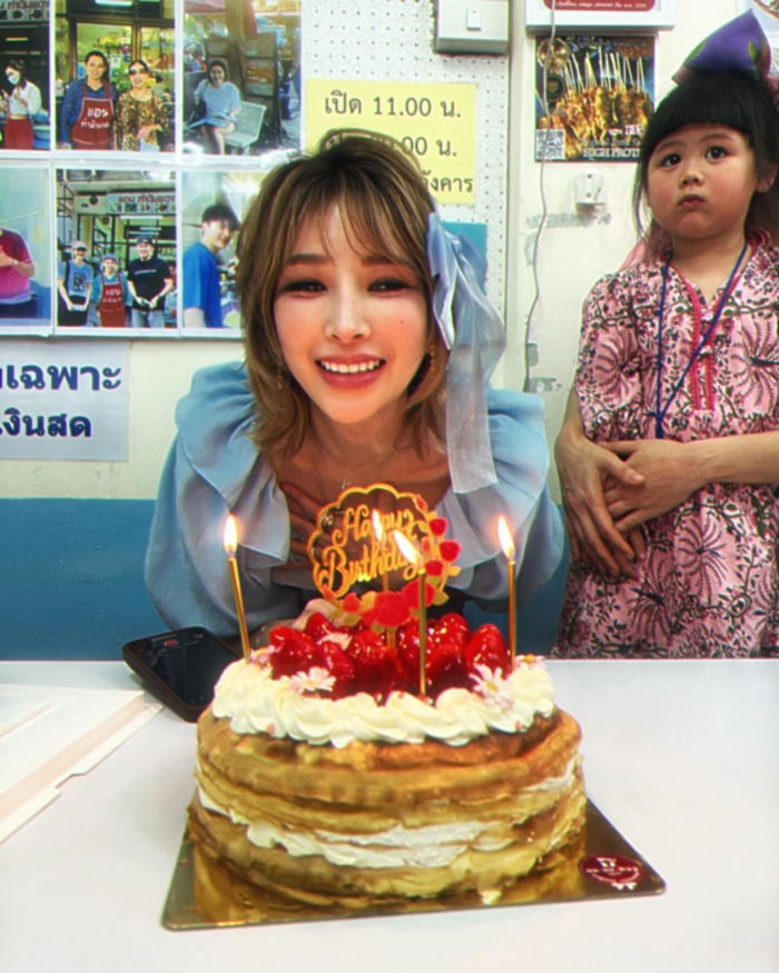 พีช สิตมน ภรรยา ติ๊ก เจษฎาภรณ์ ร่วมทำบุญวันเกิดของ น้องแอบิเกล 