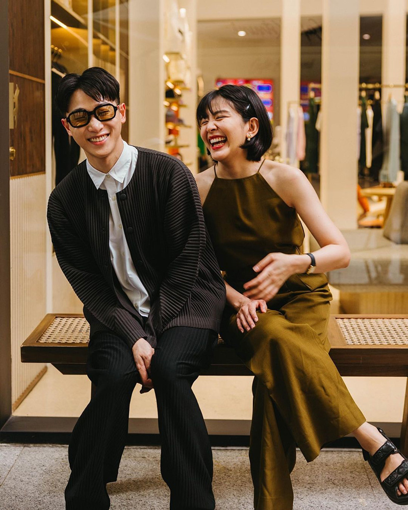 จูเนียร์ คุกเข่าต่อหน้า หนูนา