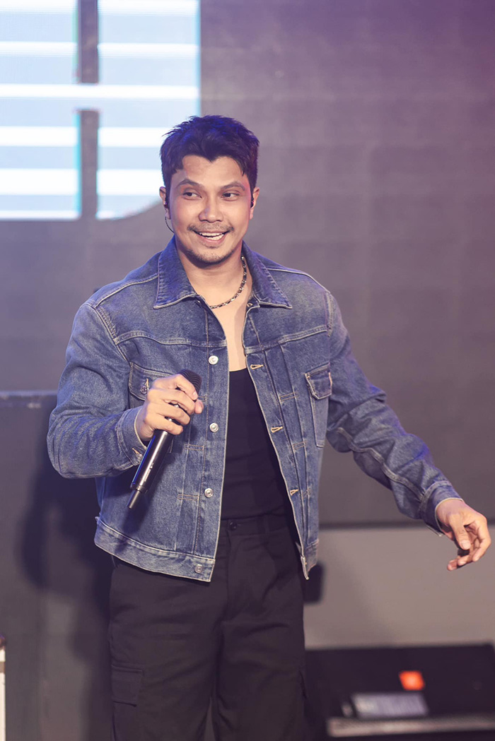 หนุ่ม กะลา 