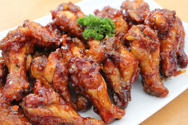 ไก่ทอดคลุกซอส