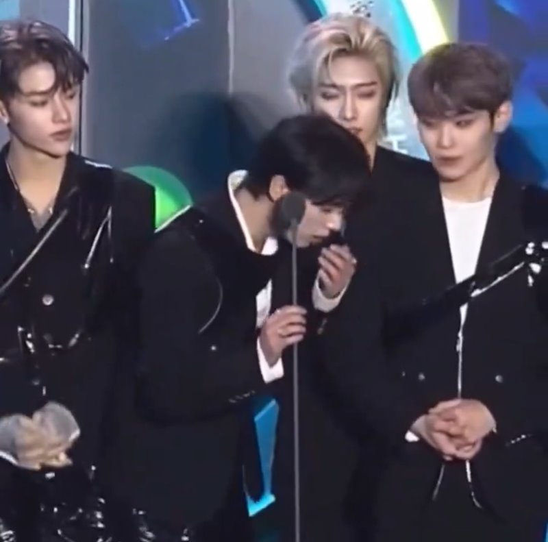 แฟนคลับอึราดหน้าเวที