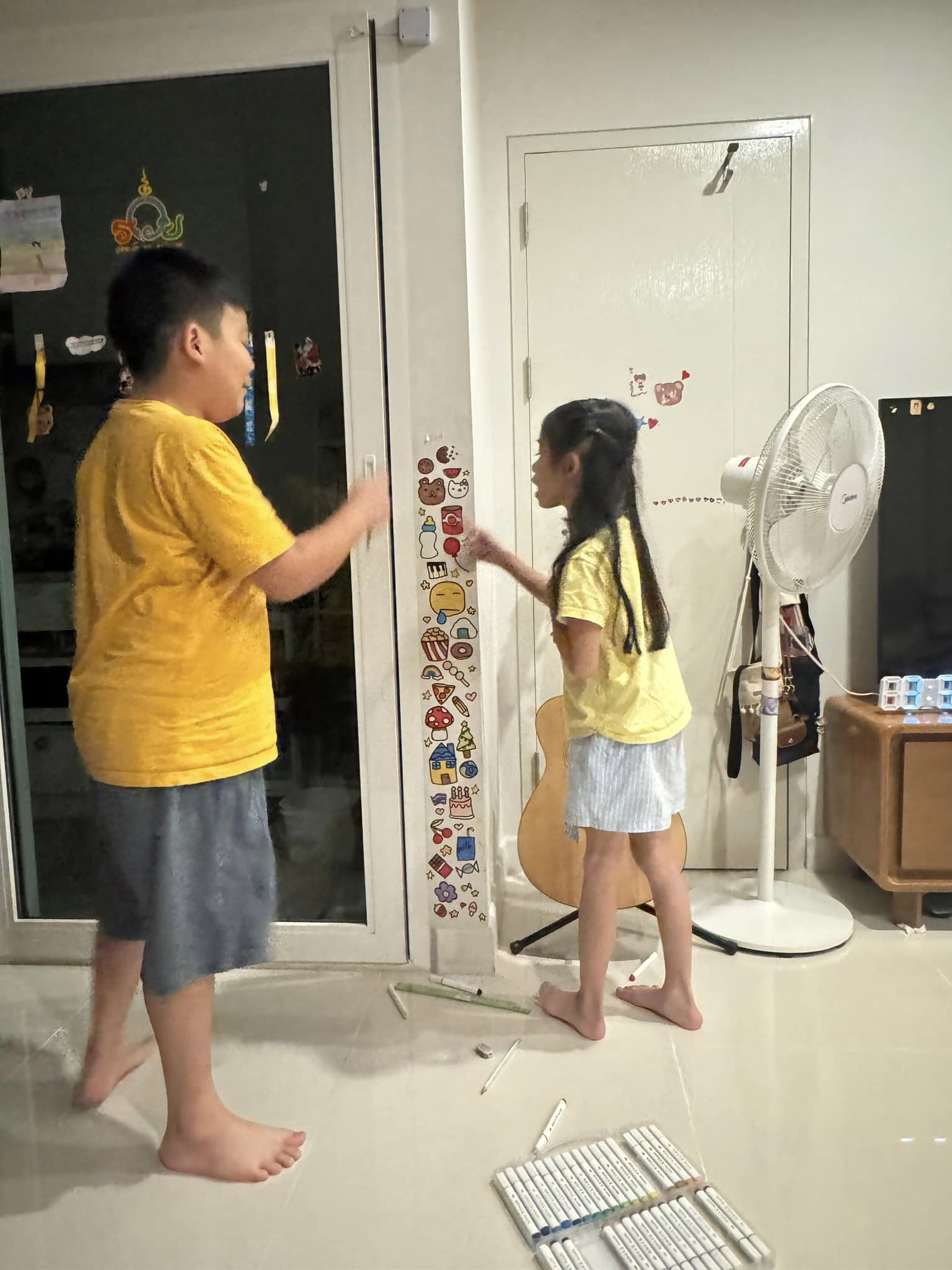 เขียนกำแพงบ้าน