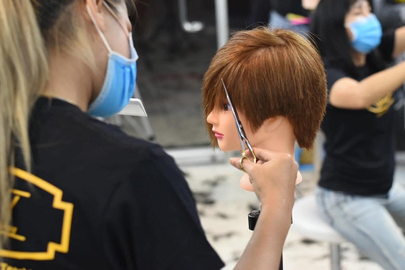 โรงเรียนเสริมสวย