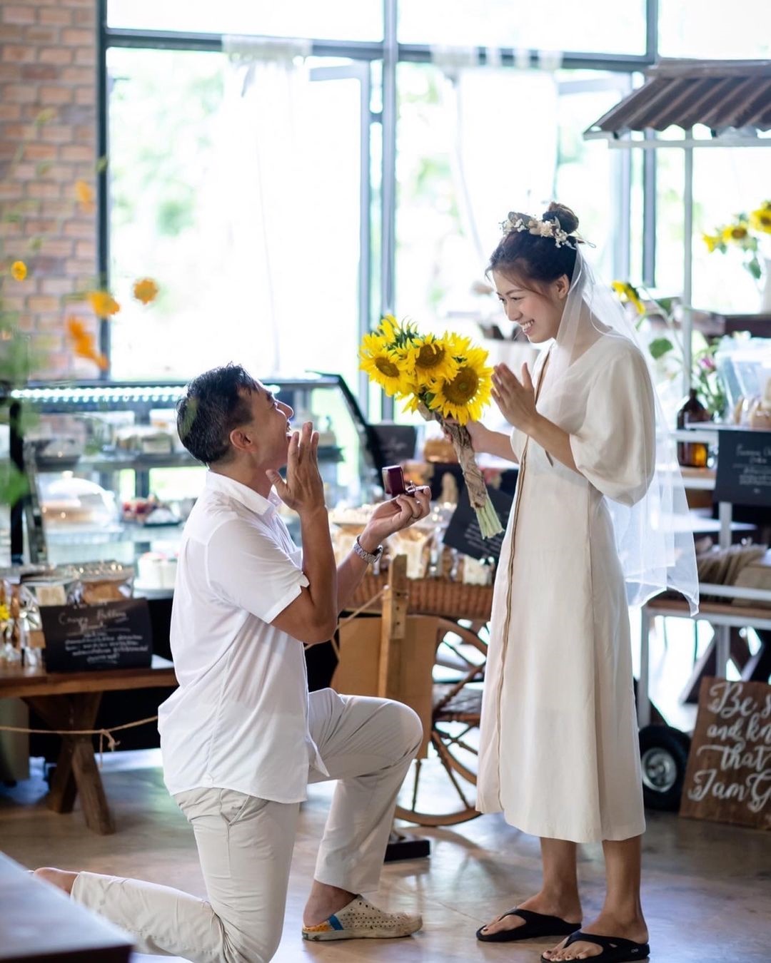 ขอแฟนสาวแต่งงาน