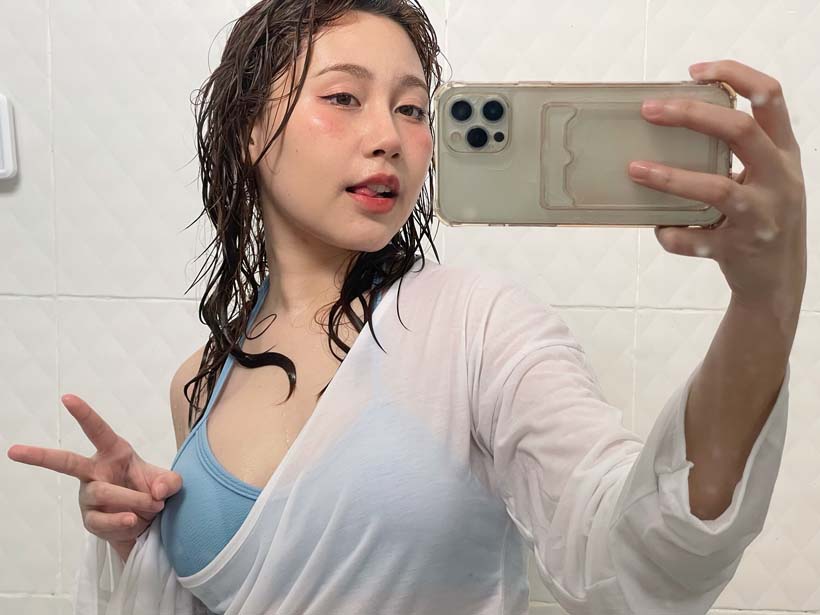 น้องไข่เน่า อดีตดาว OnlyFans ส่งภาพเซ็กซี่ขยี้ใจ ตัวเปียกปอน