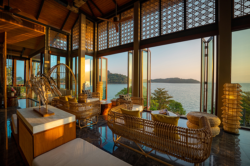 Sinae Phuket Luxury Hotel