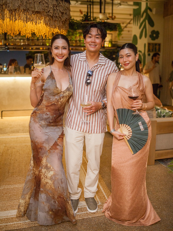 เพื่อนดาราร่วมยินดี แต้ว ณฐพร เปิดบาร์พัทยา