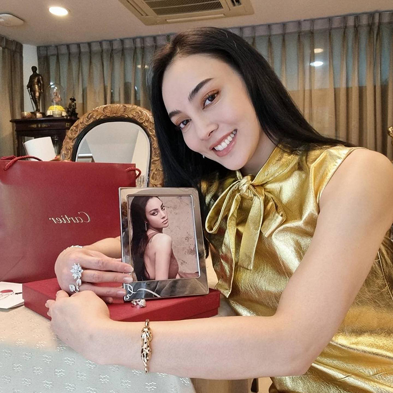 ตั๊ก บงกช